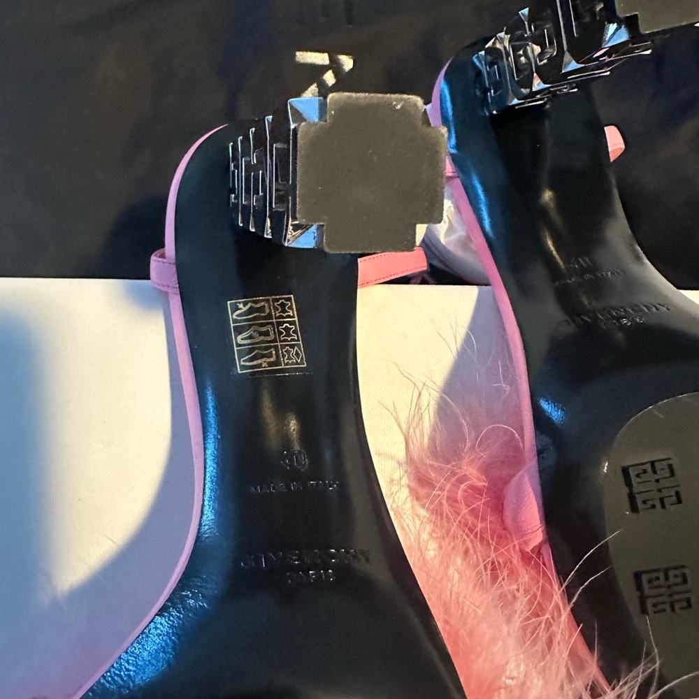 Givenchy G-Cube feather sandal in bright pink 40 - Picture 9 of 11